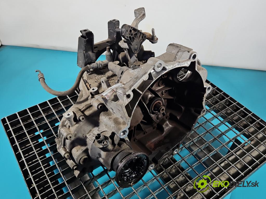 Vw Polo V 6R 2009-2017 1.4 16V 86 hp manual 63 kW 1390 cm3 5- převodovka stupňová manual LVE