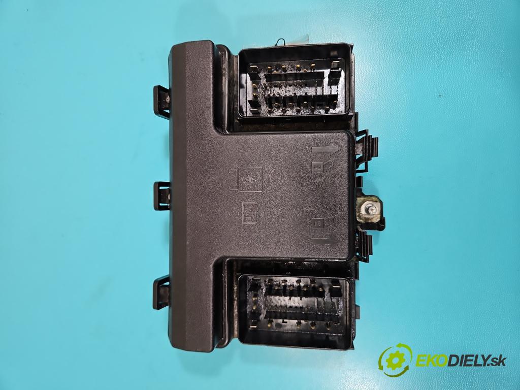 Ford S-max II 2015-2023 2.0 tdci 150 HP manual 110.3 kW 1997 cm3 5- skrinka poistka K2GT14D066EA02 (Poistková skrinka)