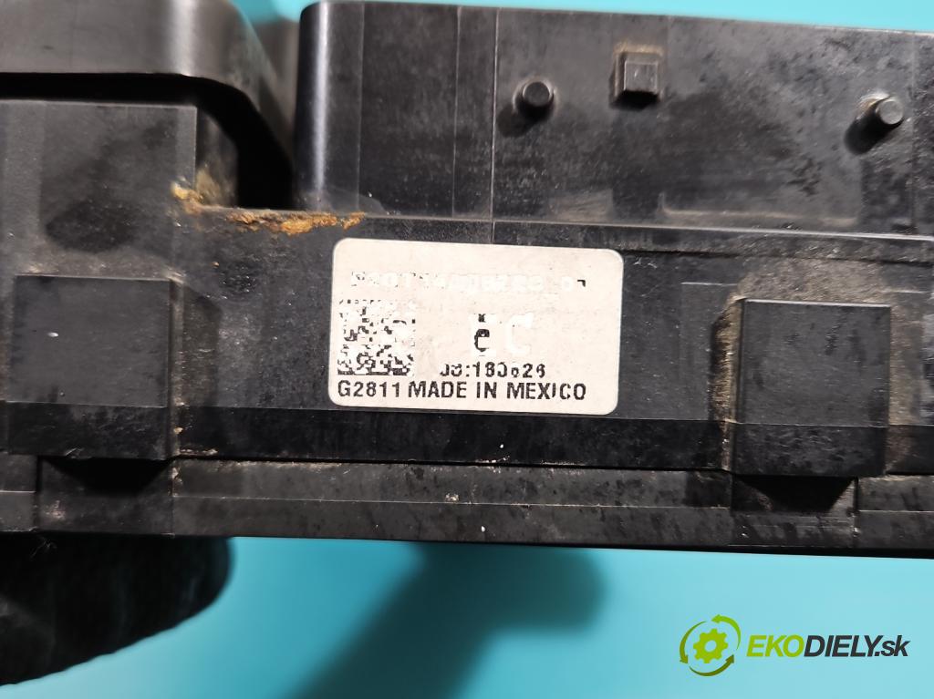 Ford S-max II 2015-2023 2.0 tdci 150 HP manual 110.3 kW 1997 cm3 5- skrinka poistka K2GT14D066EA02 (Poistková skrinka)