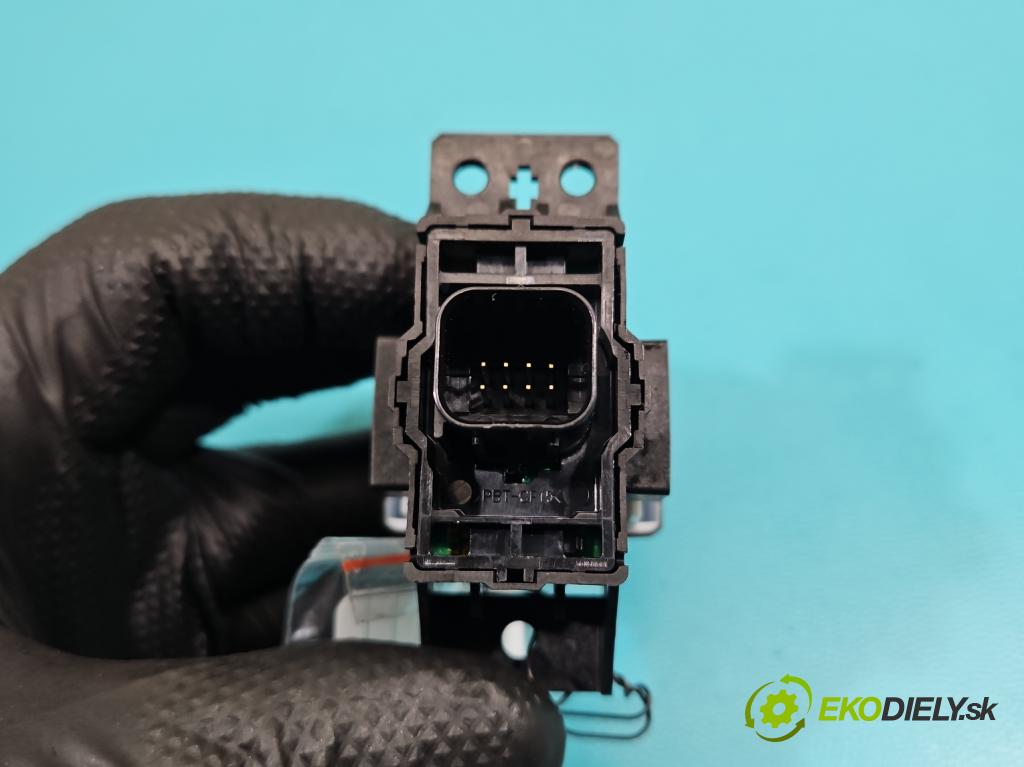 Ford Kuga Mk2 2013-2019 1.5 120 HP manual 88.3 kW 1498 cm3 5- prepínač brzda: ručný GJ5T-2B623-CBW (Prepínacie páčky pod volantom)