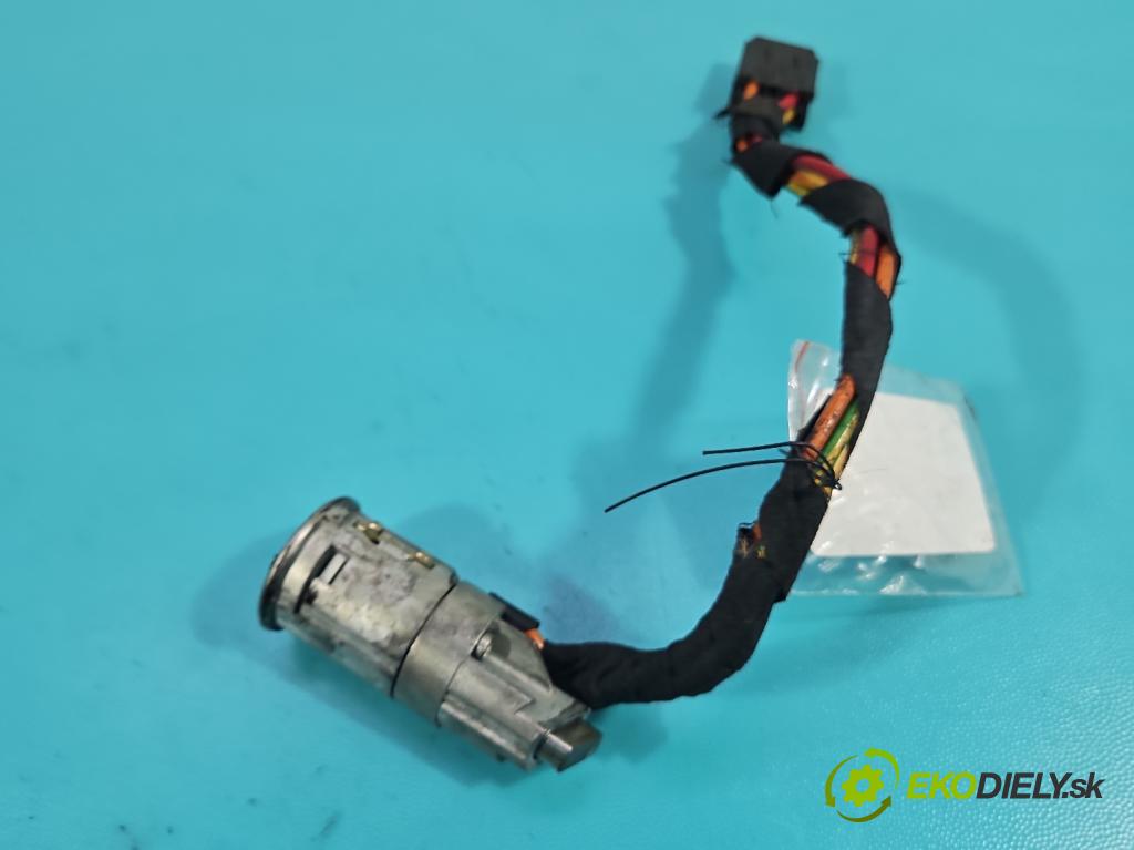 Renault Clio II 1998-2012 1.4 8V 75 HP manual 55 kW 1390 cm3 5- Spínačka (Spínacia skrinka)