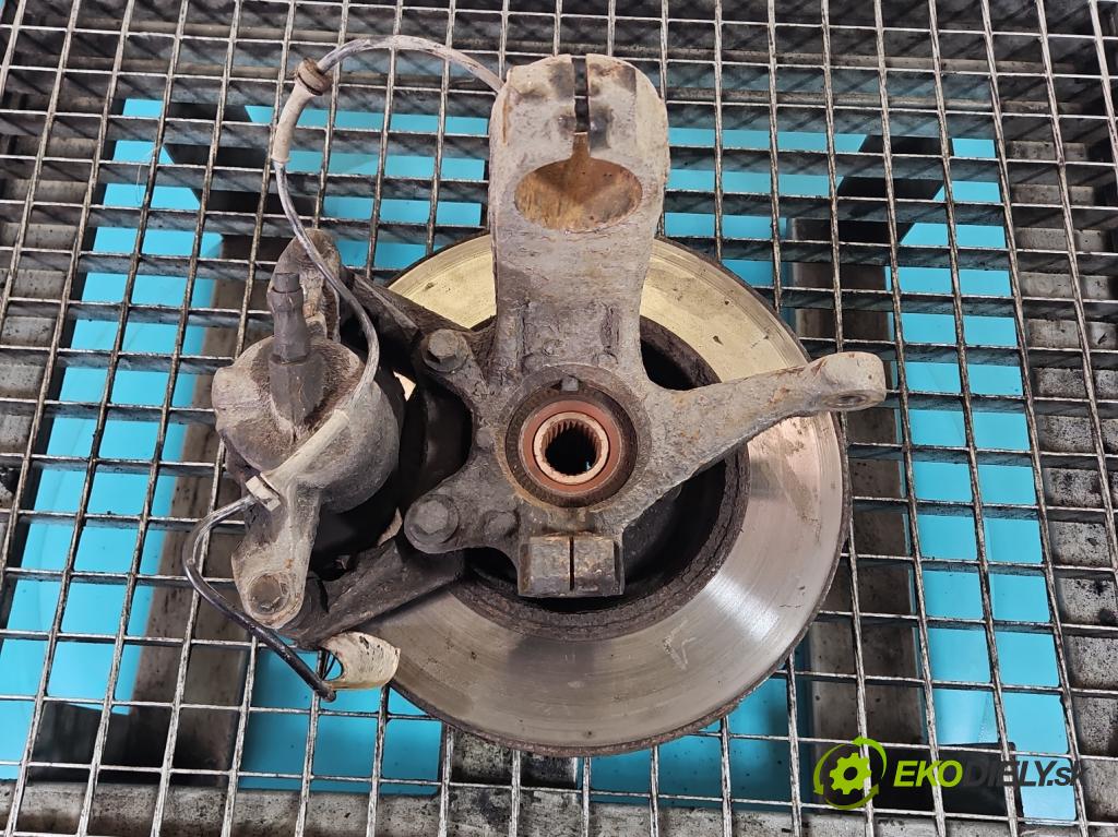 Ford Mondeo Mk3 2000-2007 2.0 tdci 131 hp manual 96 kW 1998 cm3 5- náboj pravé  (Náboj kola)