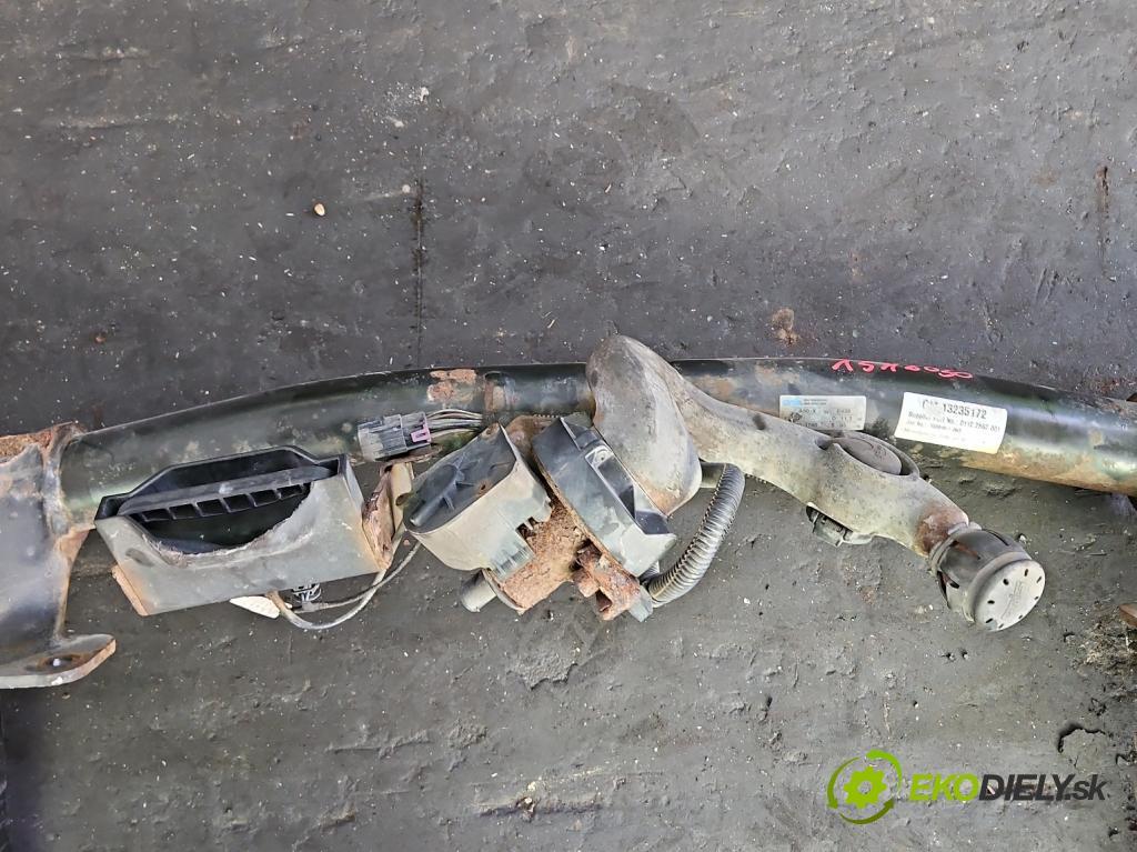 Opel Insignia A 2008-2017 2.0 cdti 160 hp manual 118 kW 1956 cm3 5- oko tažné 13235172 (Tažné zařízení)