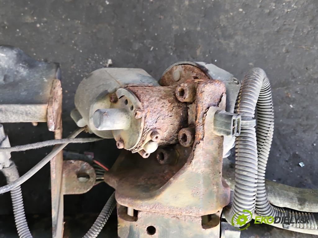 Opel Insignia A 2008-2017 2.0 cdti 160 hp manual 118 kW 1956 cm3 5- oko tažné 13235172 (Tažné zařízení)