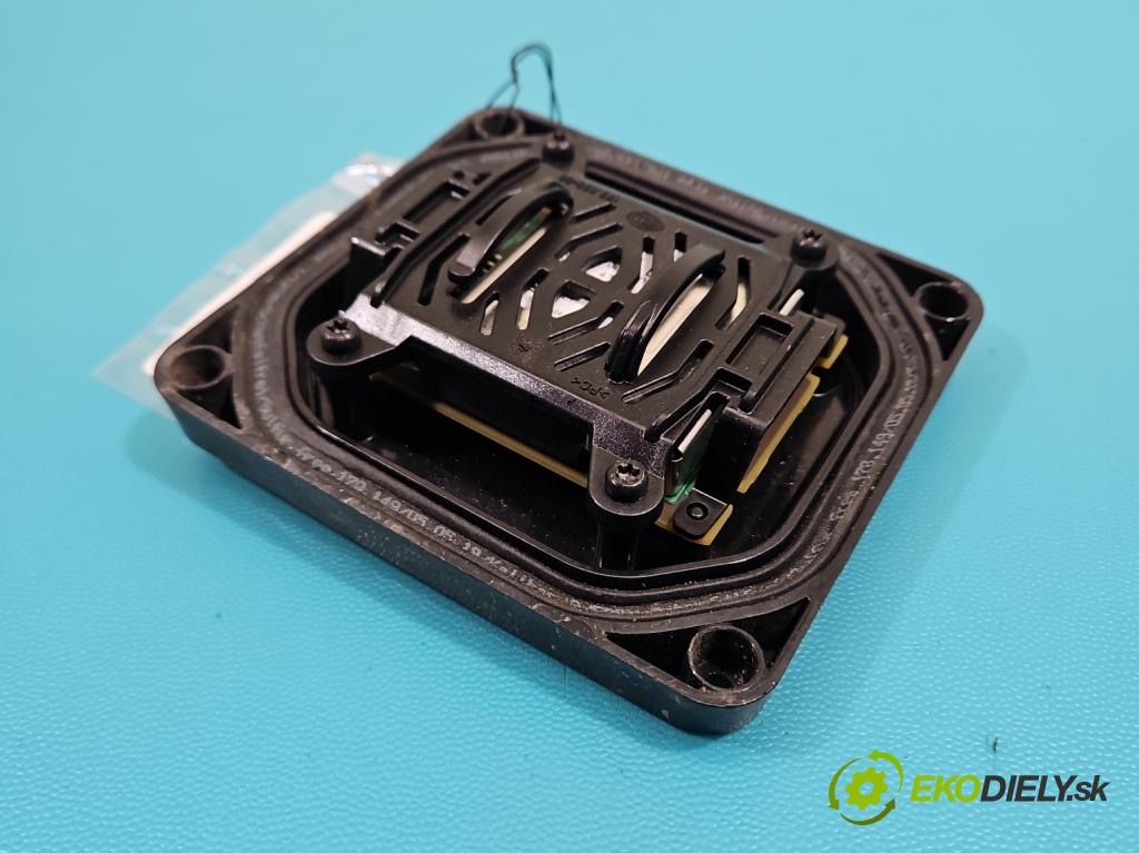 Audi A6 C7 2011-2018 3.0 tfsi: quattro 310HP automatic 228 kW 2995 cm3 4- střídač: xenon 4H0907472 (Riadiaca jednotka xenónu)