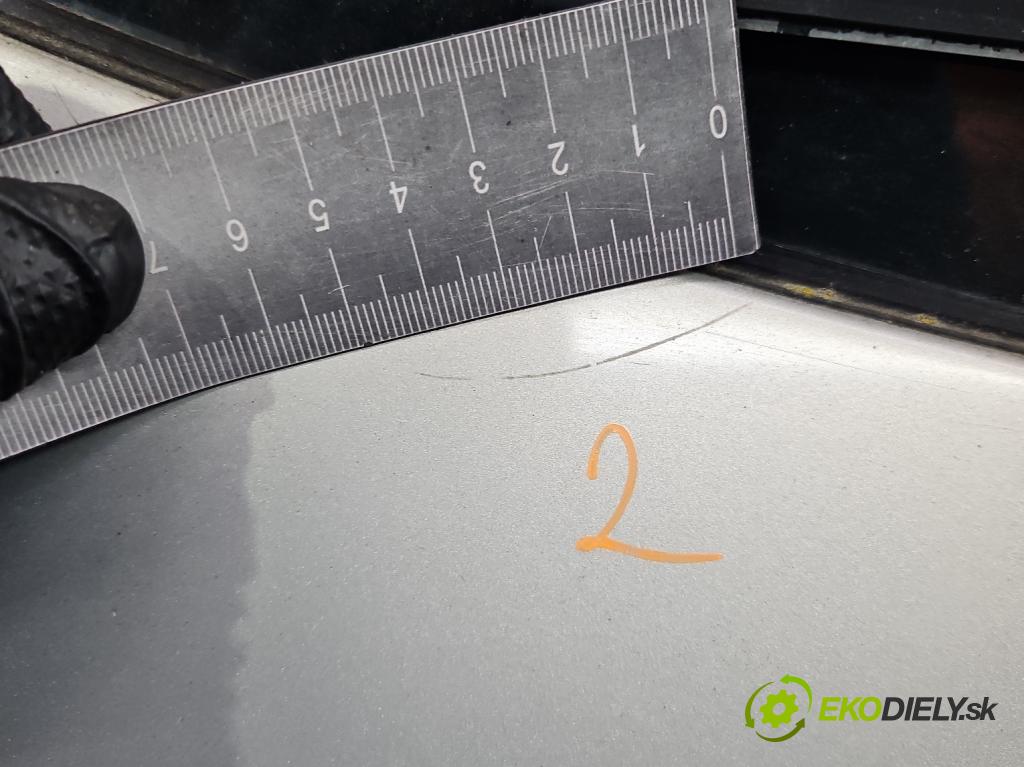 Opel Vectra C 2002-2008 1.9 cdti 120 hp manual 88 kW 1910 cm3 5- zadní kufrové dveře  (Zadní kapota (kufr))