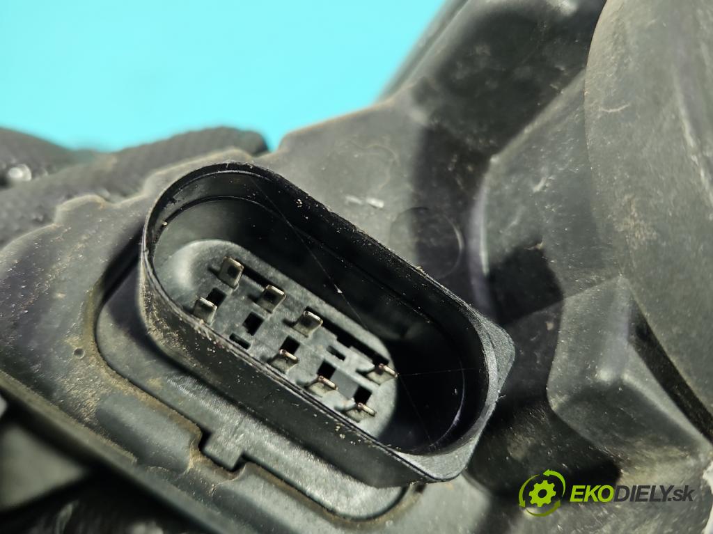 Vw Passat B7 2010-2014 2.0 tdi 170 HP automatic 125 kW 1968 cm3 5- Reflektor: pravý 3AB941006 (Svetlo predné pravé)