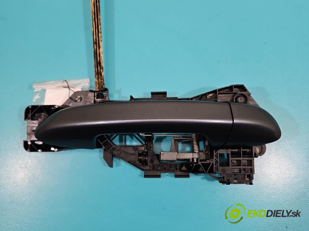 Vw Passat B7 2010-2014 2.0 tdi 170 HP automatic 125 kW 1968 cm3 5- rukoväť zadné pravé mimo: 3C0837886J (Kľučka dverí ostatné)