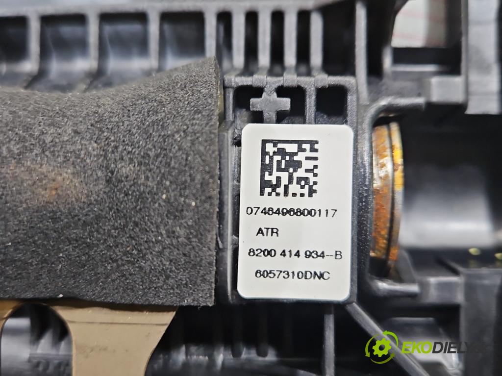 Renault Megane II 2003-2008 1.6 16v 111KM manual 82 kW 1598 cm3 4- volant 8200414934B (Volant)