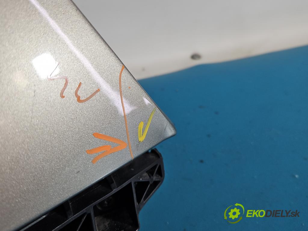 Hyundai Ix35 2.0 crdi 4wd 136hp manual 100 kW 1995 cm3 5- blatnik přední pravý  (Klika dveří ostatní)