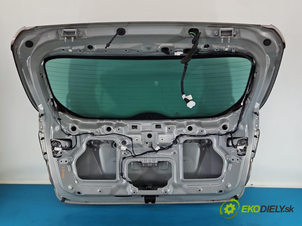 Hyundai Ix35 2.0 crdi 4wd 136hp manual 100 kW 1995 cm3 5- zadní kufrové dveře  (Zadní kapota (kufr))
