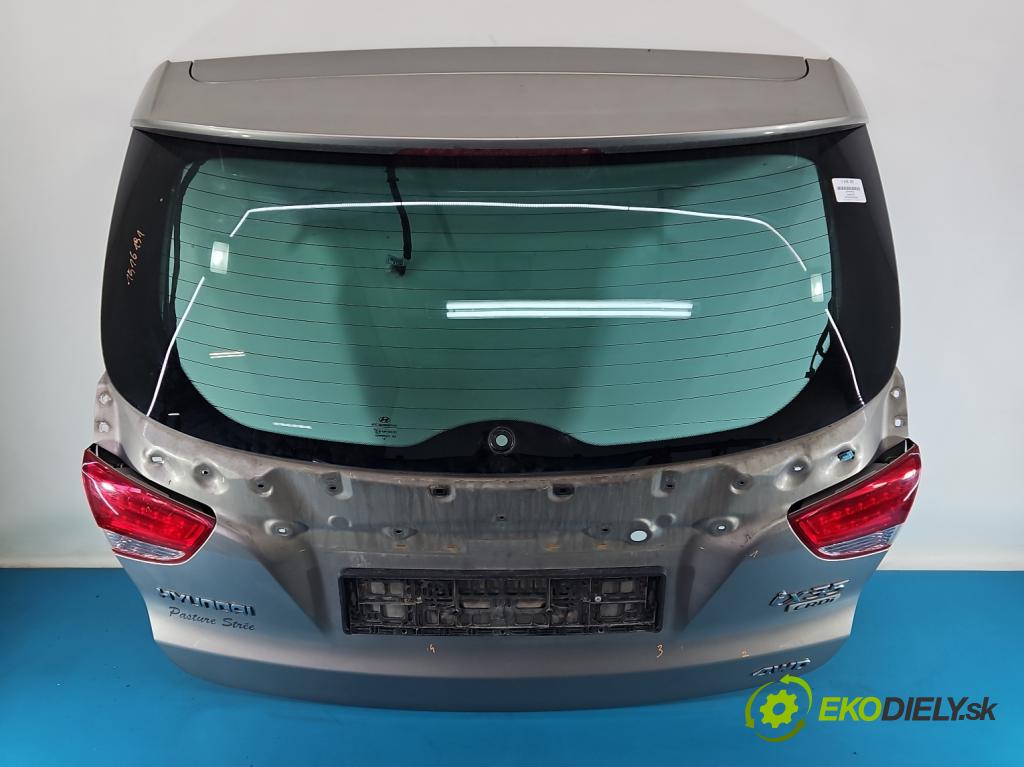 Hyundai Ix35 2.0 crdi 4wd 136hp manual 100 kW 1995 cm3 5- zadní kufrové dveře  (Zadní kapota (kufr))