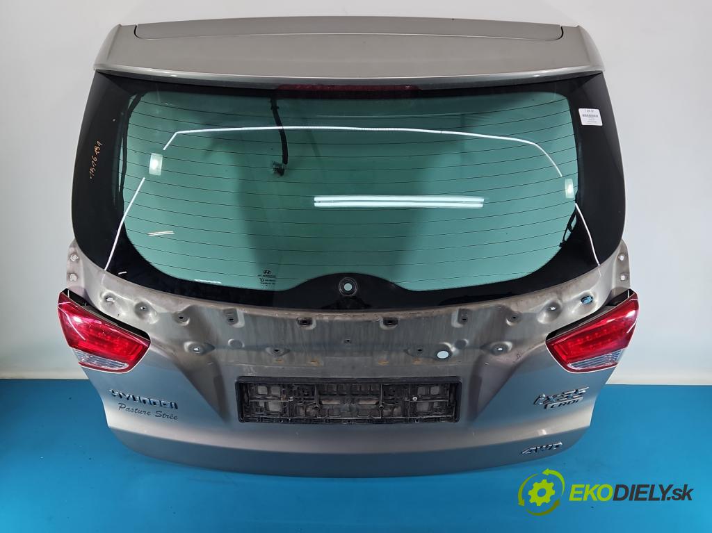 Hyundai Ix35 2.0 crdi 4wd 136hp manual 100 kW 1995 cm3 5- zadní kufrové dveře  (Zadní kapota (kufr))