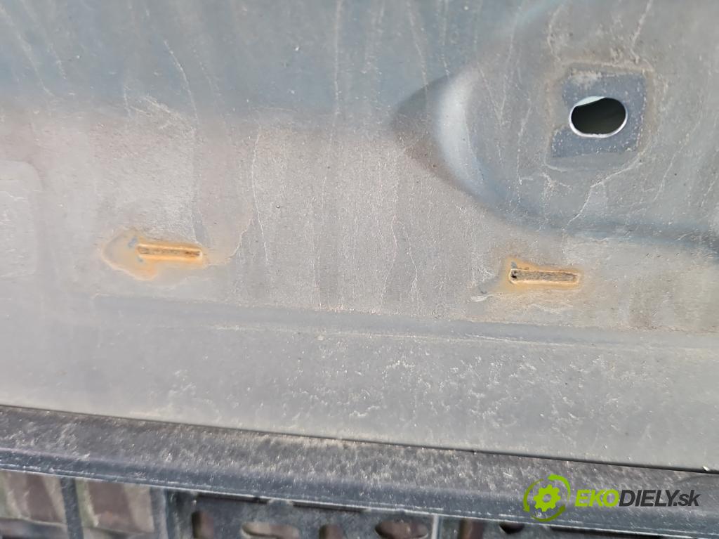 Hyundai Ix35 2.0 crdi 4wd 136hp manual 100 kW 1995 cm3 5- zadní kufrové dveře  (Zadní kapota (kufr))