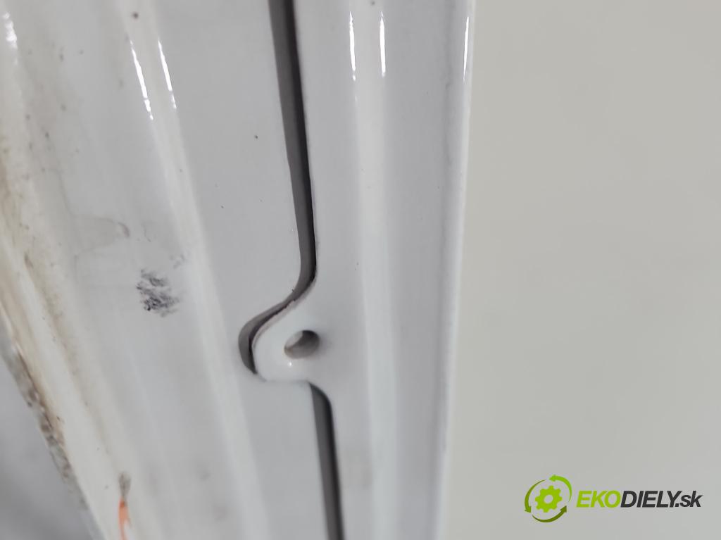 Audi A6 C7 2011-2018 3.0 tfsi: quattro 310HP automatic 228 kW 2995 cm3 4- blatník predné pravý  (Kľučka dverí ostatné)