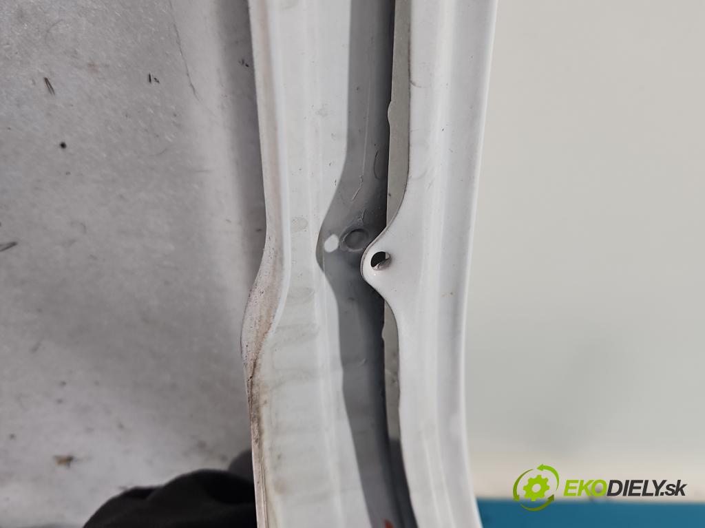 Audi A6 C7 2011-2018 3.0 tfsi: quattro 310HP automatic 228 kW 2995 cm3 4- blatník predné pravý  (Kľučka dverí ostatné)