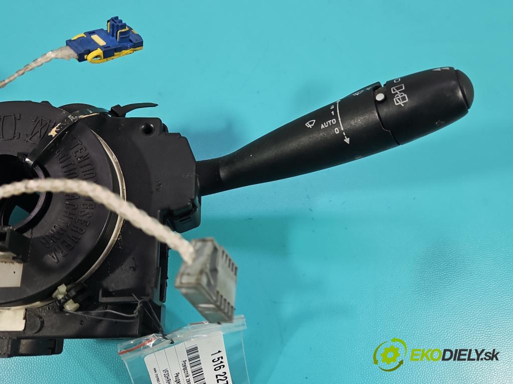 Peugeot 307 2.0 HDI 136 HP manual 100 kW 1997 cm3 5- prepínač komplex: 96533587XT (Prepínacie páčky pod volantom)