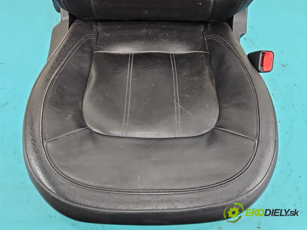 Hyundai Ix35 2.0 crdi 4wd 136hp manual 100 kW 1995 cm3 5- sedačke: komplet