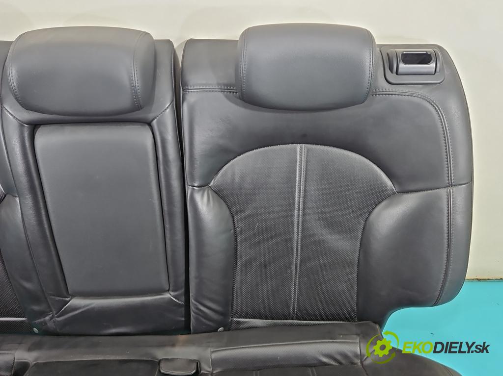Hyundai Ix35 2.0 crdi 4wd 136hp manual 100 kW 1995 cm3 5- sedačke: komplet