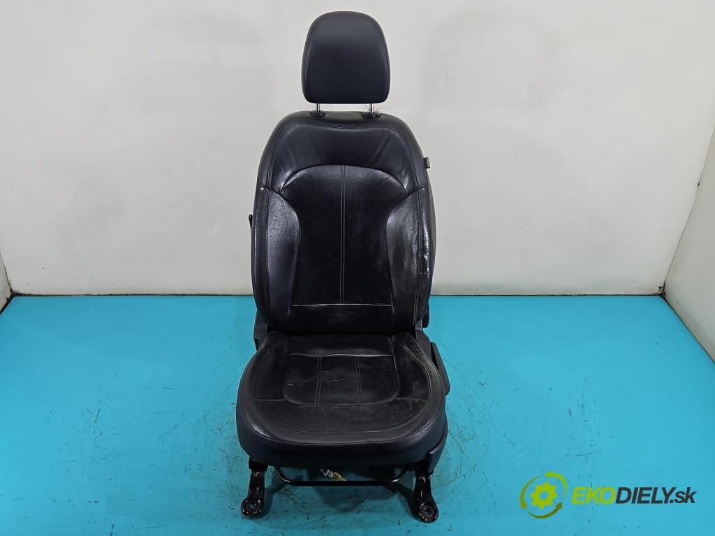 Hyundai Ix35 2.0 crdi 4wd 136hp manual 100 kW 1995 cm3 5- sedačke: komplet
