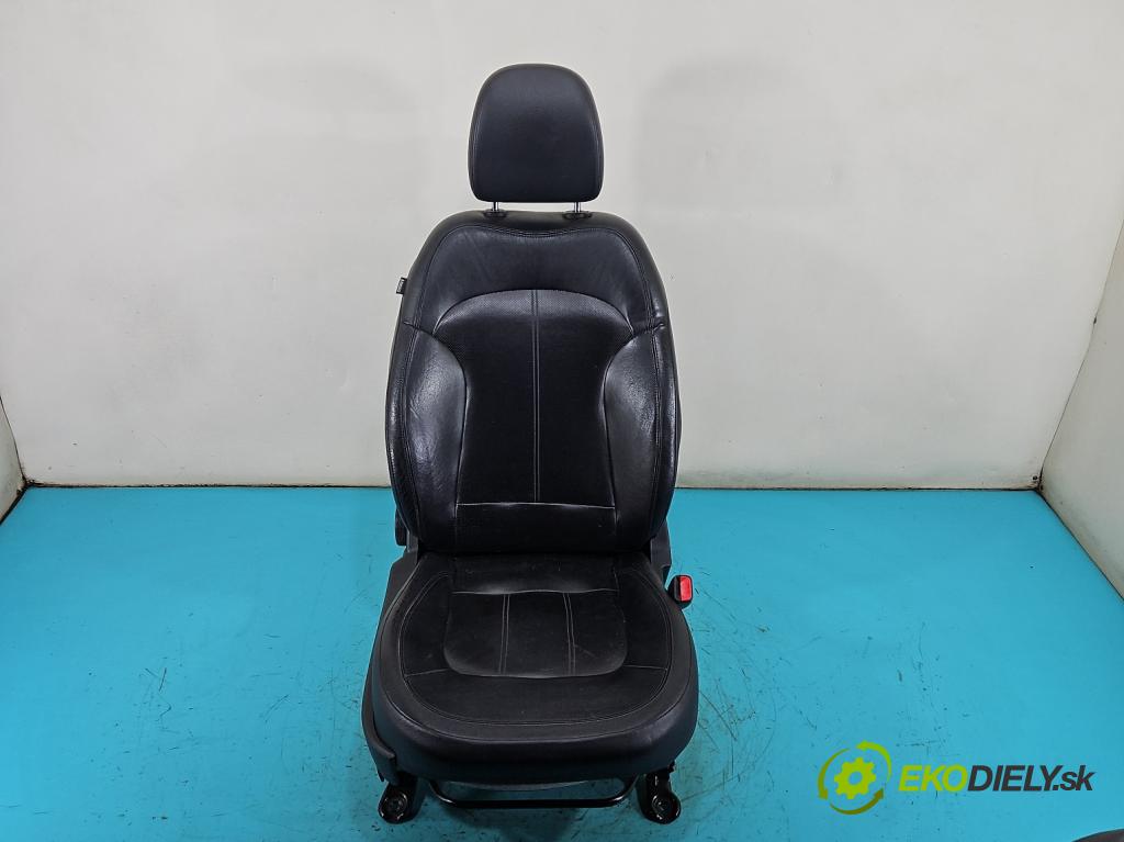 Hyundai Ix35 2.0 crdi 4wd 136hp manual 100 kW 1995 cm3 5- sedačke: komplet