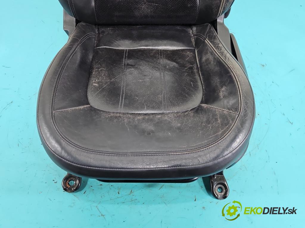 Hyundai Ix35 2.0 crdi 4wd 136hp manual 100 kW 1995 cm3 5- sedačke: komplet