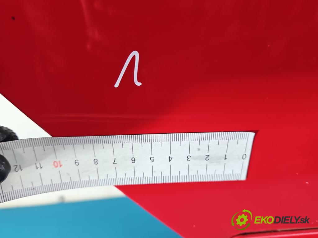 Toyota Corolla E12 2001-2009 2.0 D4D 90 HP manual 66 kW 1995 cm3 5- dvere zadné pravé  (Kľučka dverí ostatné)