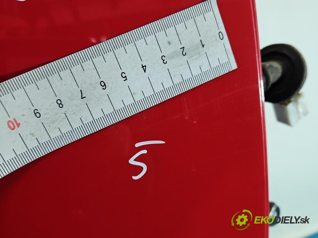 Toyota Corolla E12 2001-2009 2.0 D4D 90 HP manual 66 kW 1995 cm3 5- dvere zadné pravé  (Kľučka dverí ostatné)