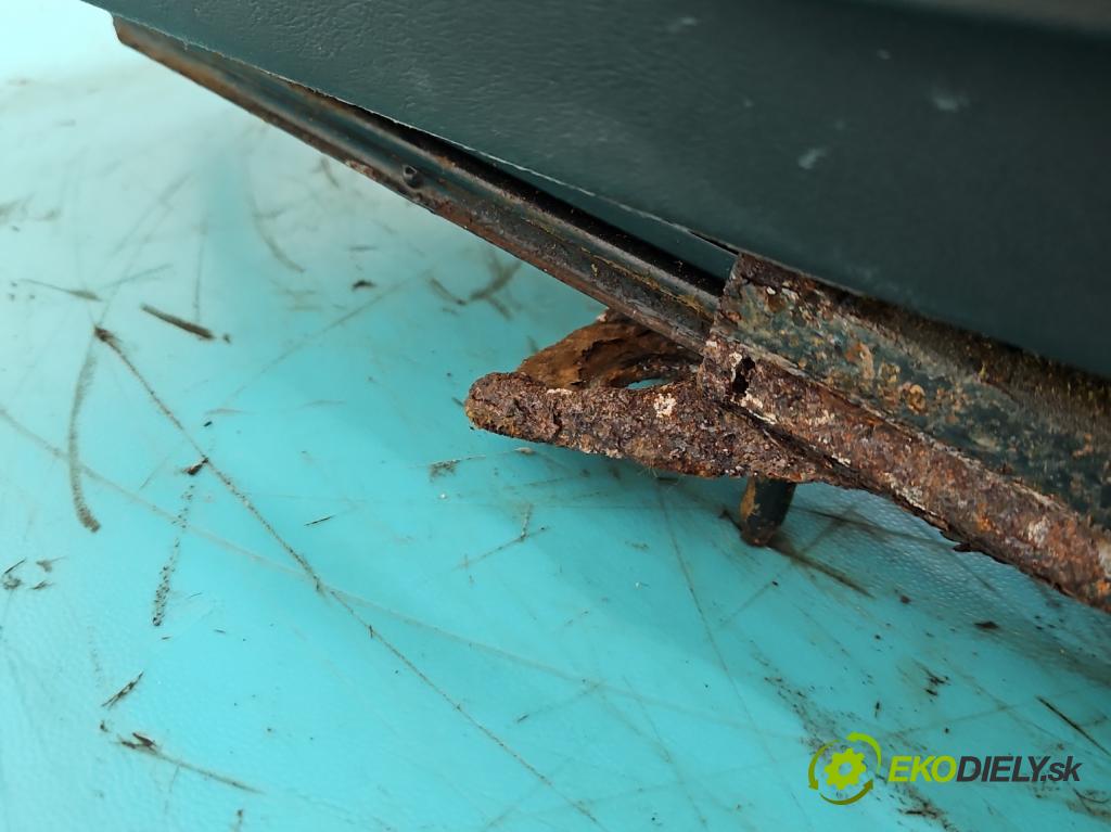 Toyota Corolla E12 2001-2009 2.0 D4D 90 HP manual 66 kW 1995 cm3 5- Sedačka ľavý  (Sedadlo)