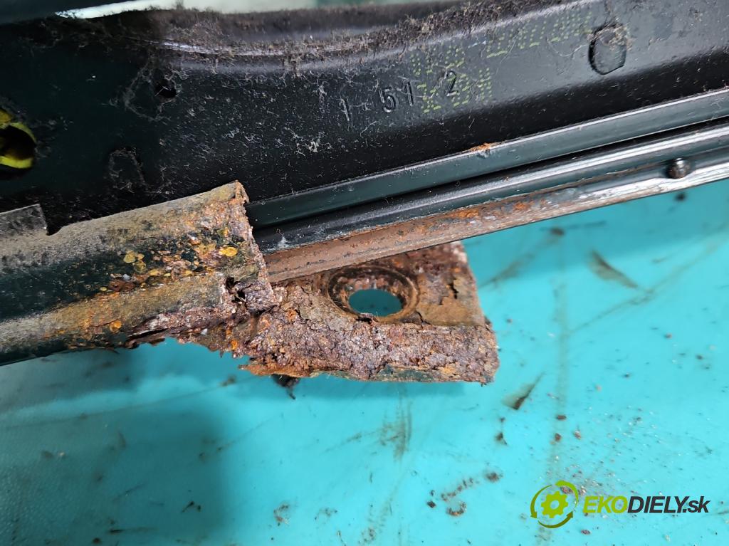 Toyota Corolla E12 2001-2009 2.0 D4D 90 HP manual 66 kW 1995 cm3 5- Sedačka ľavý  (Sedadlo)