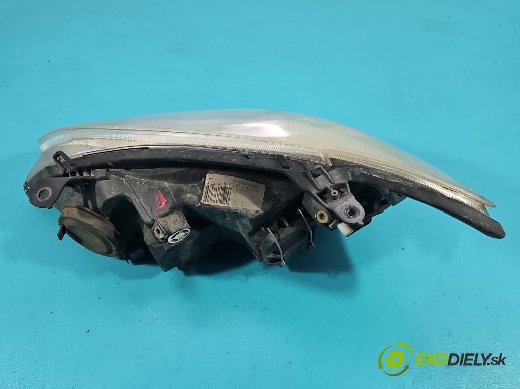 Toyota Corolla E12 2001-2009 2.0 D4D 90 HP manual 66 kW 1995 cm3 5- Reflektor: pravý 89006309 (Svetlo predné pravé)