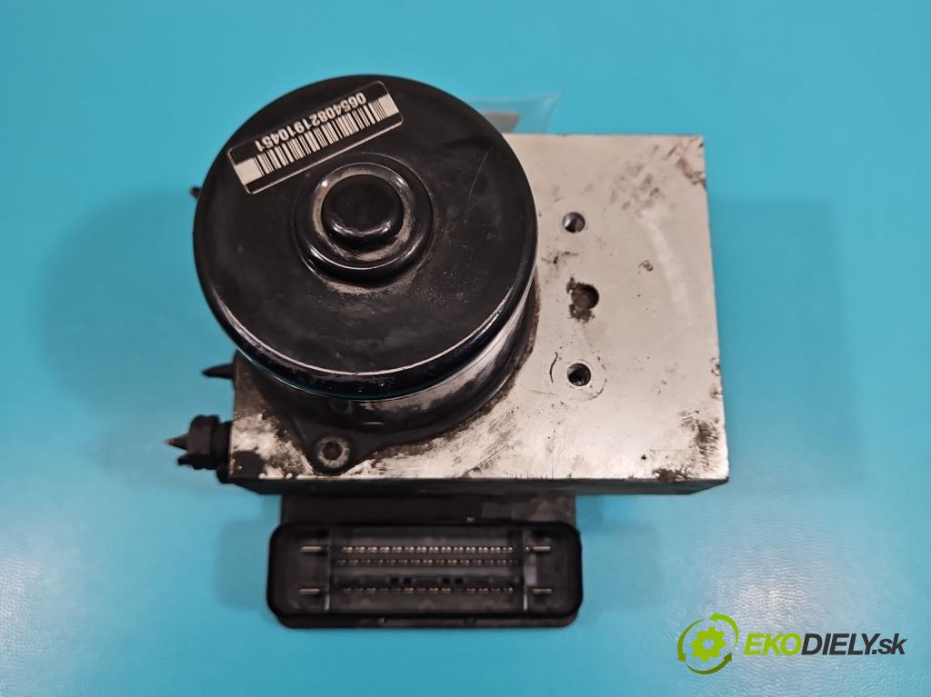 Volvo V70 II 1999-2007 2.4 D5 163 HP automatic 120 kW 2401 cm3 5- čerpadlo abs P30643979 (Pumpa ABS)