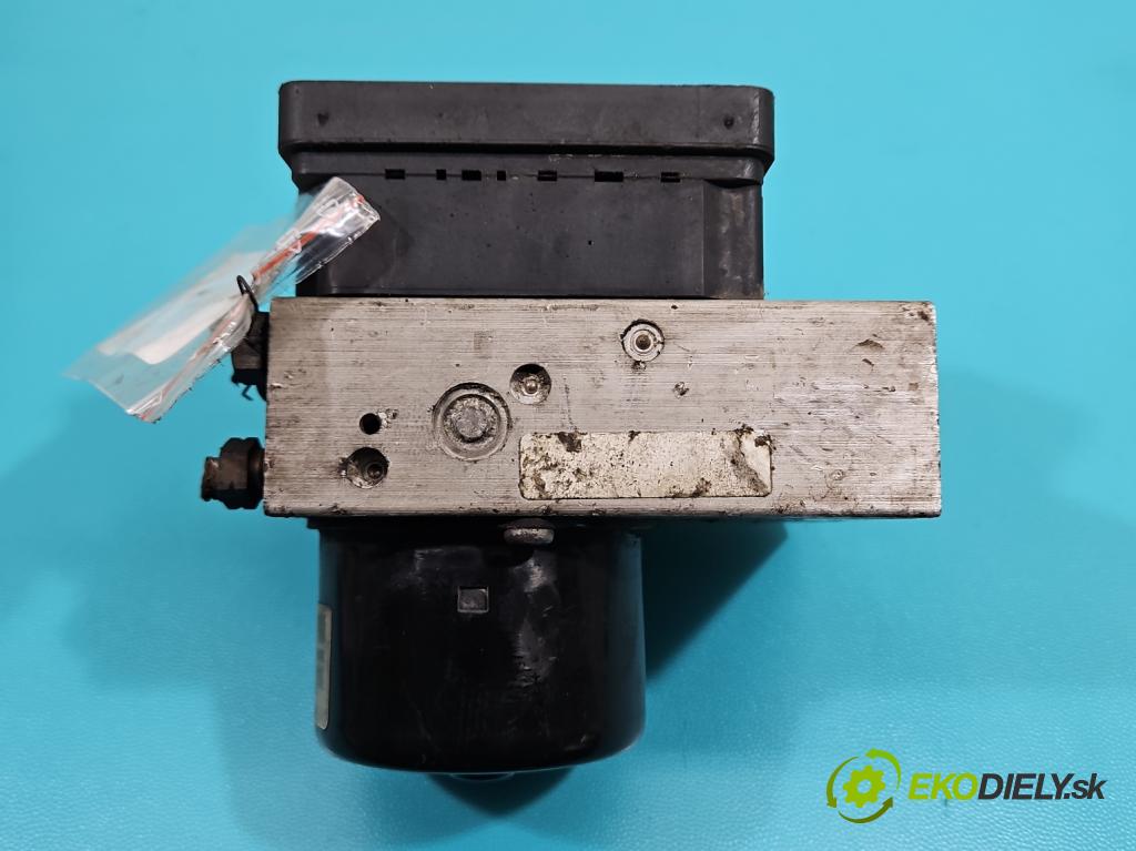 Volvo V70 II 1999-2007 2.4 D5 163 HP automatic 120 kW 2401 cm3 5- čerpadlo abs P30643979 (Pumpa ABS)