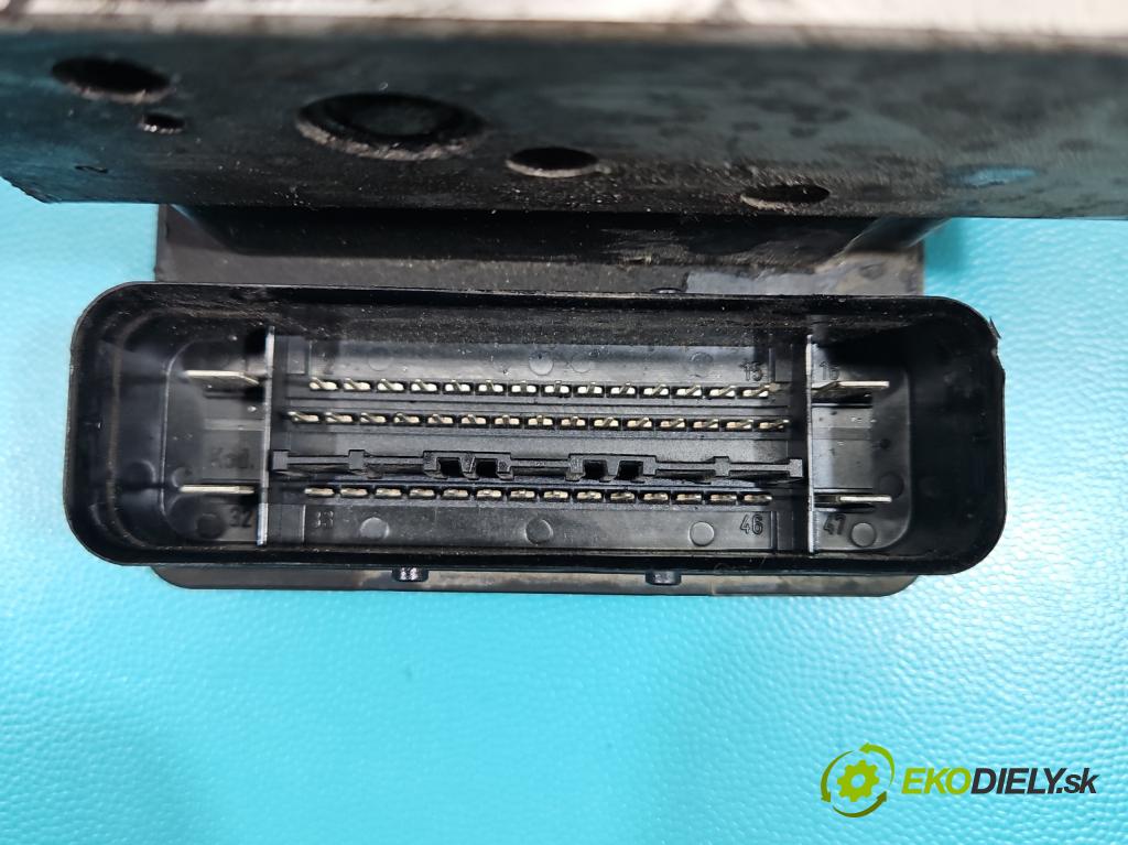 Volvo V70 II 1999-2007 2.4 D5 163 HP automatic 120 kW 2401 cm3 5- čerpadlo abs P30643979 (Pumpa ABS)