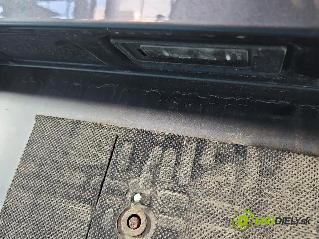 Vw Passat B7 2010-2014 2.0 tdi 170 hp automatic 125 kW 1968 cm3 5- zadní kufrové dveře  (Zadní kapota (kufr))