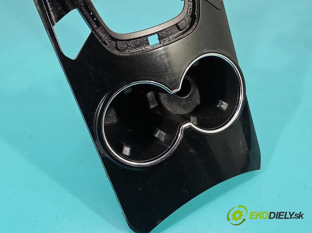 Ford S-max II 2015-2023 2.0 tdci 150 hp manual 110.3 kW 1997 cm3 5- Rukojeť: na napoje: EM2B-R045P28-AW (Držák nápojů)