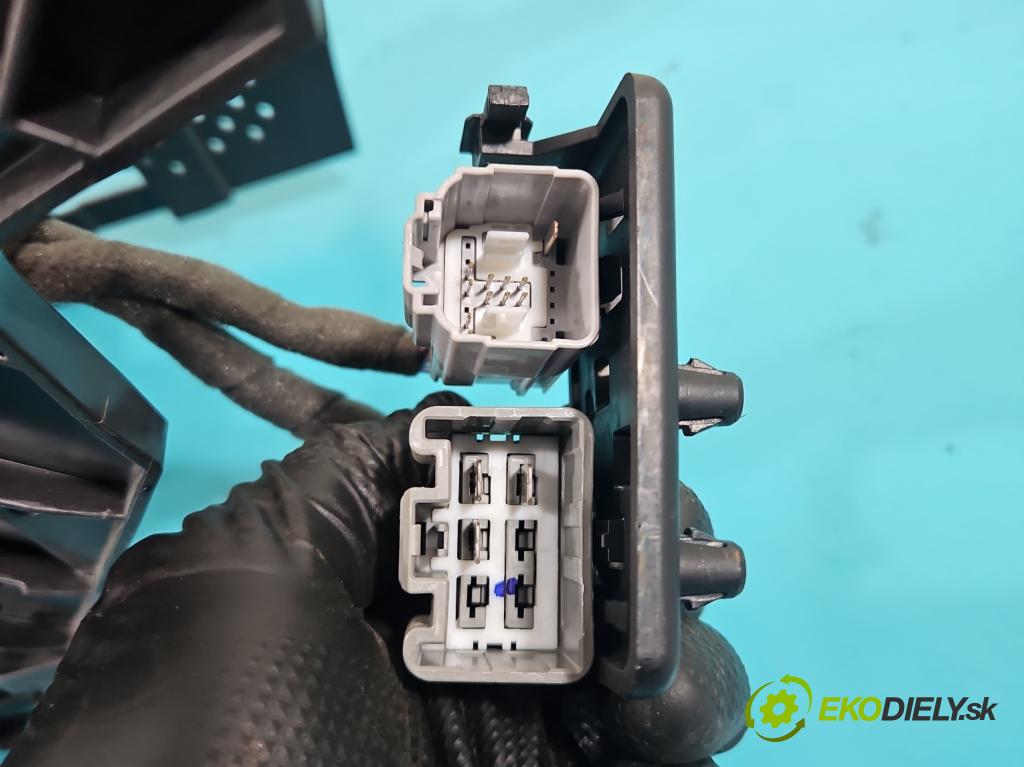 Ford Kuga Mk2 2013-2019 1.5 120 hp manual 88.3 kW 1498 cm3 5- loketní opěrka GV41-S044B91-AF (Loketní opěrka)