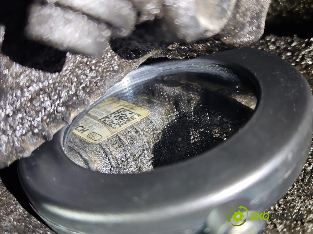 Hyundai Ix35 2.0 crdi 4wd 136 HP manual 100 kW 1995 cm3 5- čerpadlo vstrekovacia 0445010511 (Vstrekovacie čerpadlo)