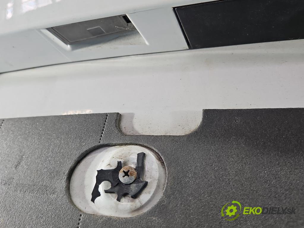 Ford Kuga Mk2 2013-2019 1.5 120 hp manual 88.3 kW 1498 cm3 5- zadní kufrové dveře  (Zadní kapota (kufr))