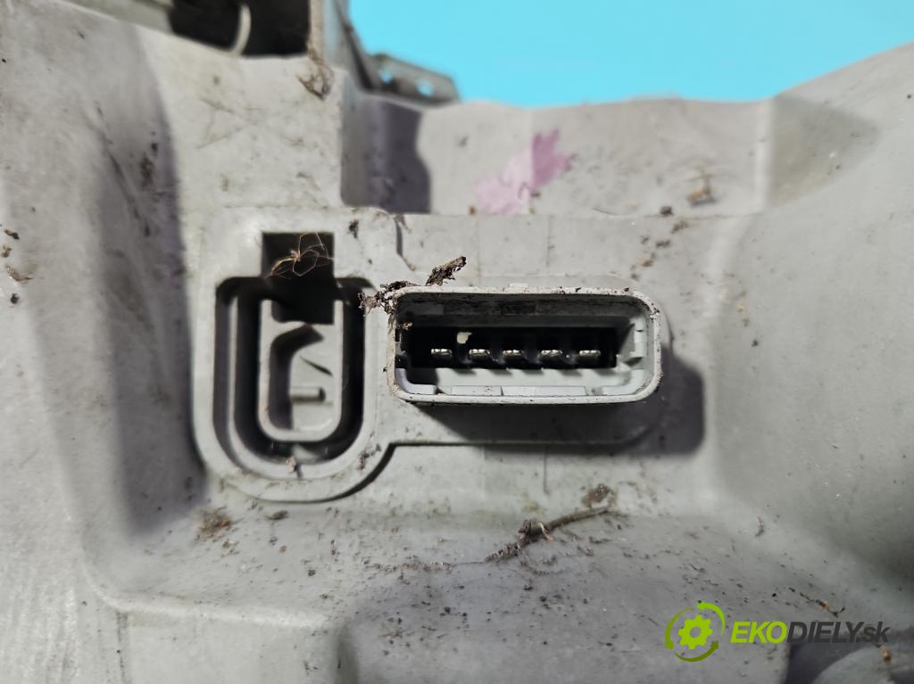 Renault Master II 1998-2010 2.5 DCI 114 HP manual 84 kW 2463 cm3 5- Reflektor: pravý 8200163521 (Svetlo predné pravé)