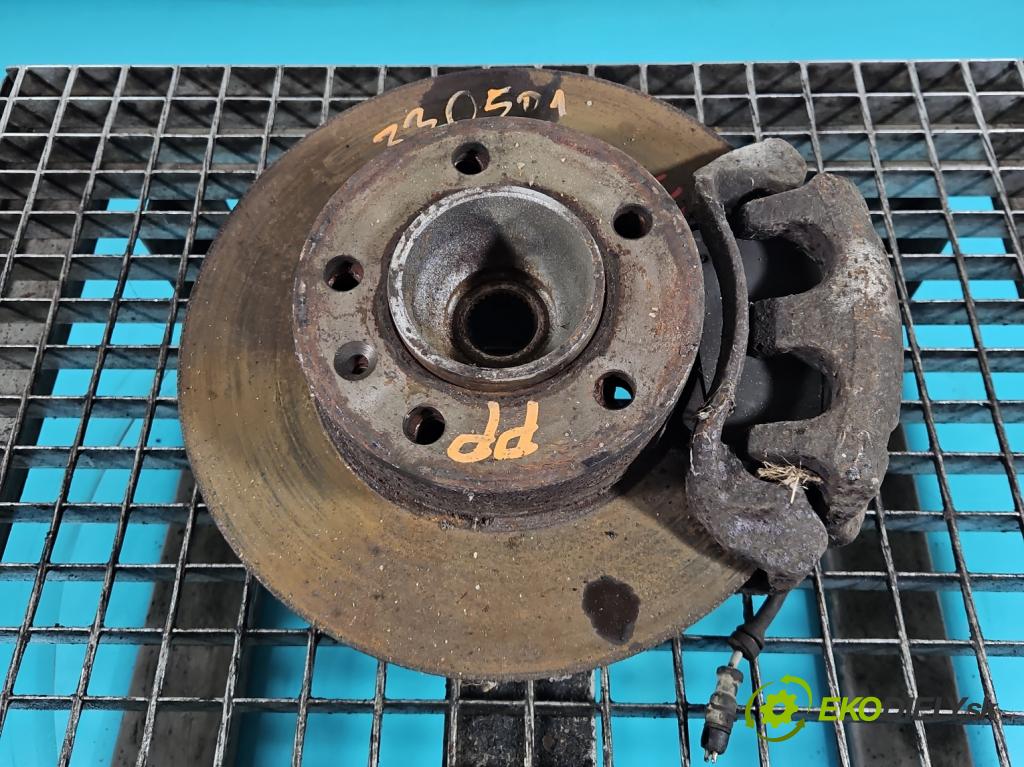 Renault Master II 1998-2010 2.5 DCI 114 HP manual 84 kW 2463 cm3 5- náboj pravé  (Náboj kolesa)