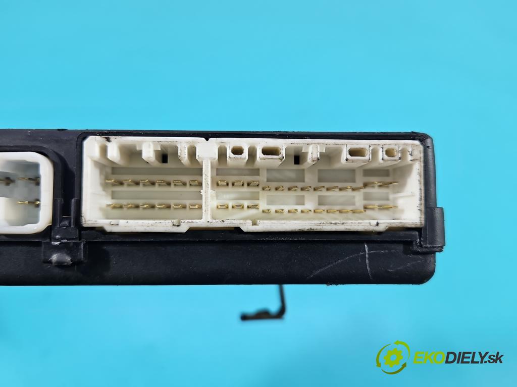 Volvo V40 I 1995-2004 1.9 DCI 102 HP manual 75 kW 1870 cm3 5- riadiaca jednotka komfortu 30638707