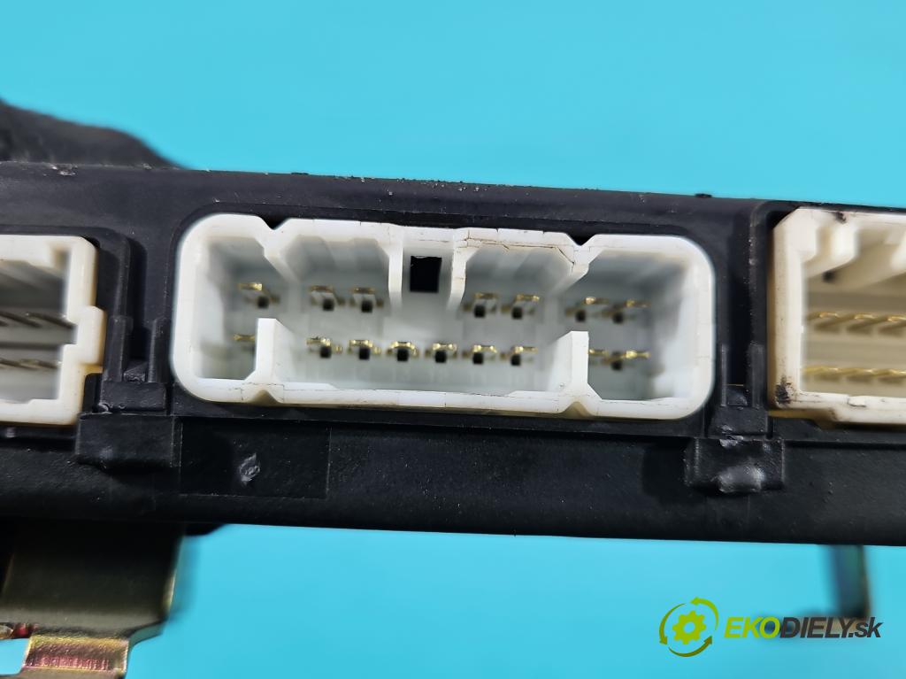 Volvo V40 I 1995-2004 1.9 DCI 102 HP manual 75 kW 1870 cm3 5- riadiaca jednotka komfortu 30638707