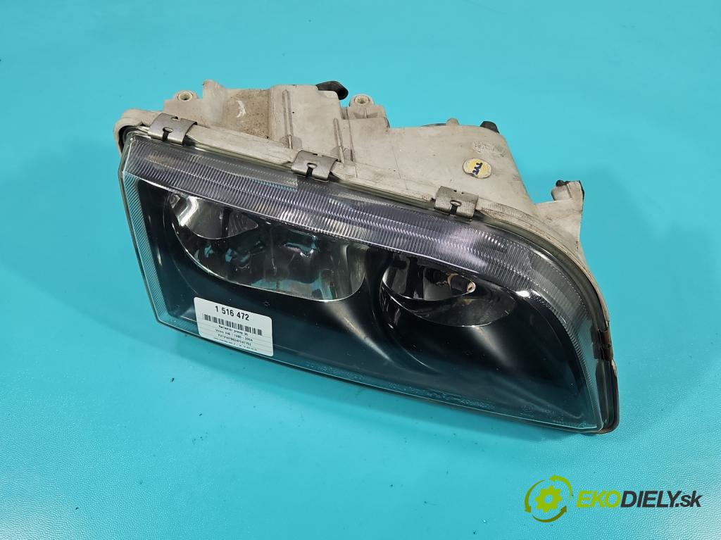 Volvo V40 I 1995-2004 1.9 DCI 102 HP manual 75 kW 1870 cm3 5- Reflektor: pravý  (Svetlo predné pravé)