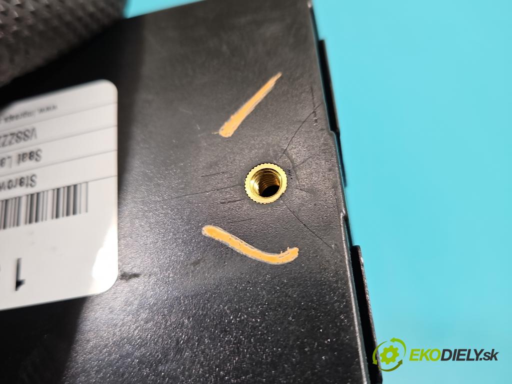 Seat Leon I 1999-2005 1.6 16v 105 HP manual 77 kW 1598 cm3 5- riadiaca jednotka komfortu 1C0959799E