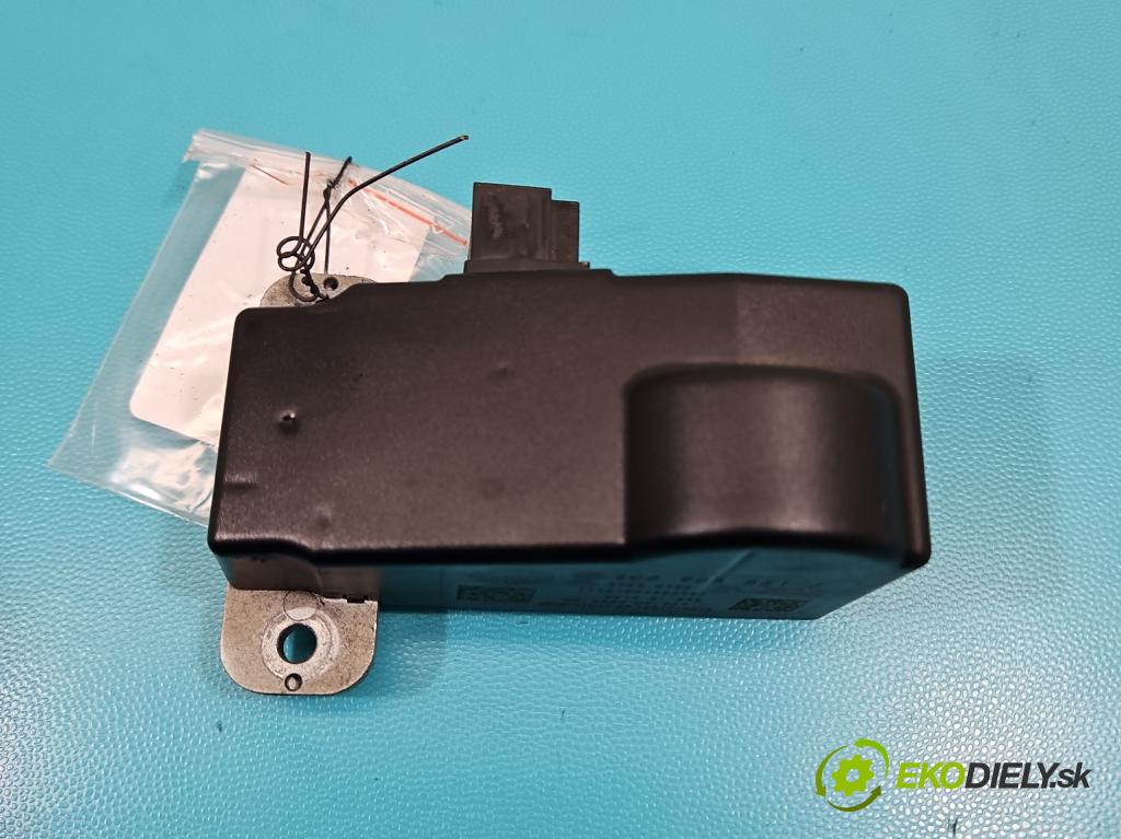 Vw Passat B7 2010-2014 2.0 tdi 170 HP automatic 125 kW 1968 cm3 5- Blokáda: řízení: 3C0905861J (Riadenie ostatné)