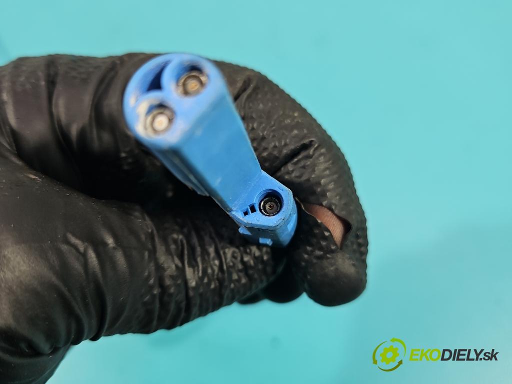 Opel Astra III 2004-2014 1.3 cdti 90 HP manual 66 kW 1248 cm3 5- Antena 013171963