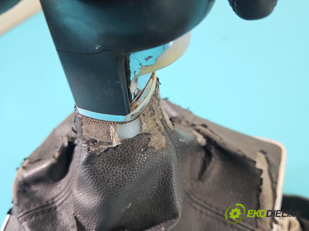 Opel Astra III 2004-2014 1.3 cdti 90 HP manual 66 kW 1248 cm3 5- Páka: Změny: stupeň,rýchlosť  (Rýchlostná páka (kulisa))