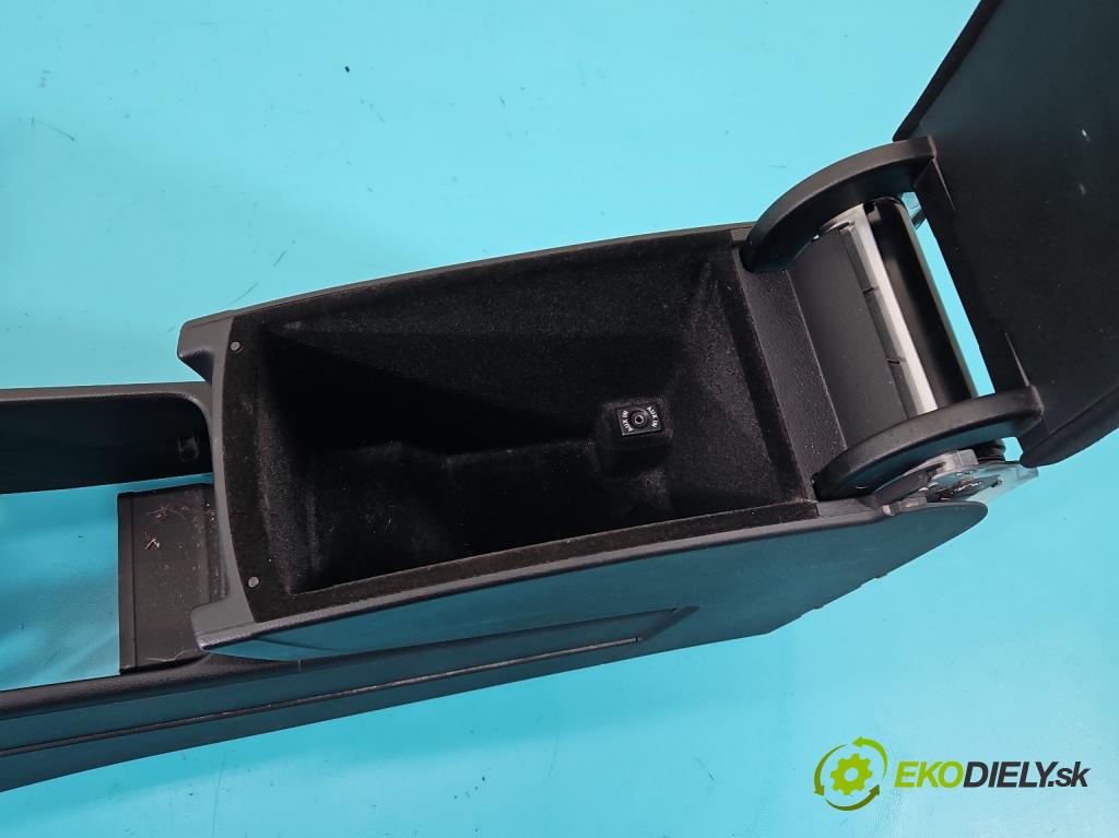 Vw Passat B7 2010-2014 2.0 tdi 170 HP automatic 125 kW 1968 cm3 5- operadlo 3C0863319AQ (Lakťová opierka)