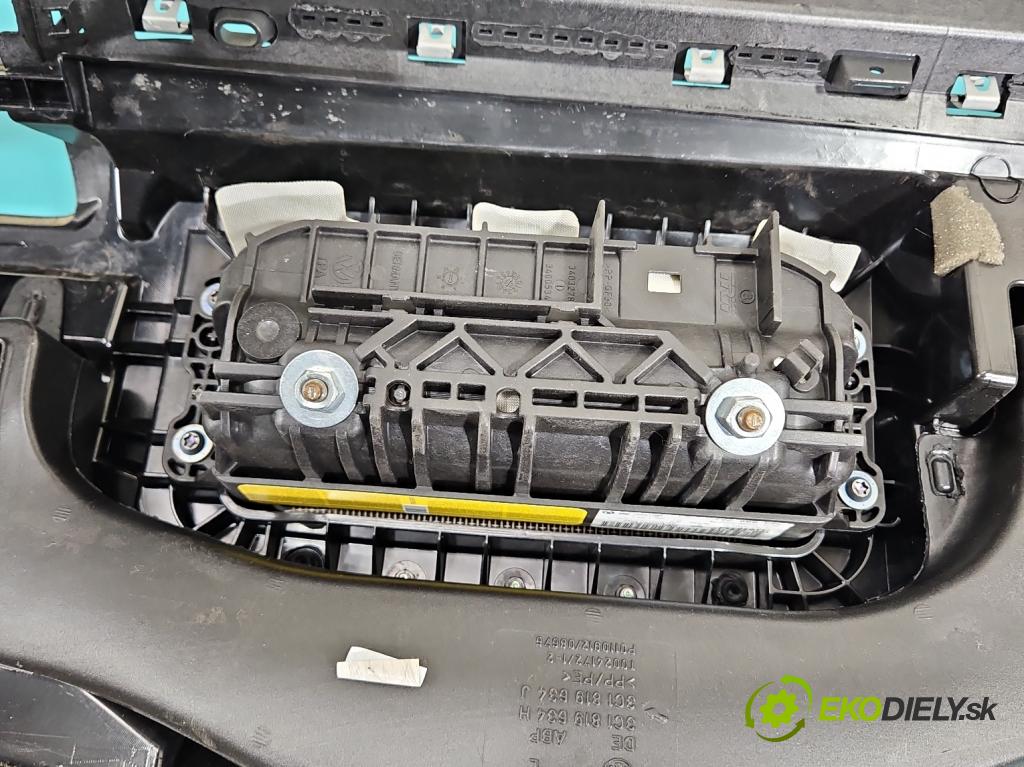 Vw Passat B7 2010-2014 2.0 tdi 170 hp automatic 125 kW 1968 cm3 5- kokpit,přistrojova deska